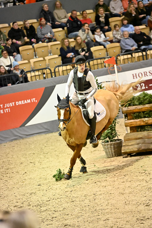  | 12022026 Indoor VS _393 