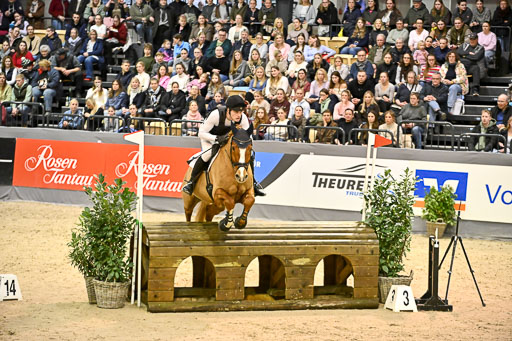  | 12022026 Indoor VS _407 