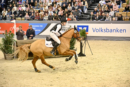  | 12022026 Indoor VS _414 