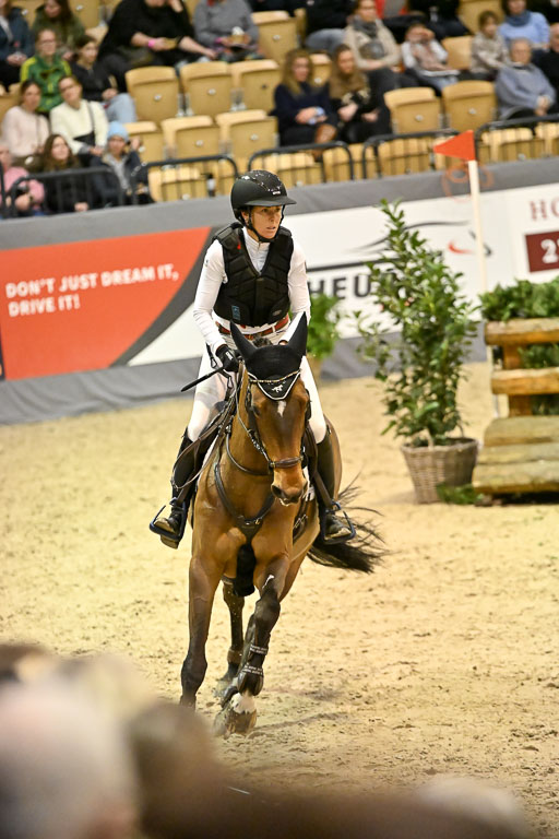  | 12022026 Indoor VS _442 