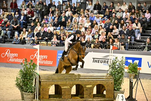  | 12022026 Indoor VS _451 