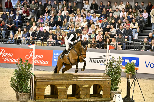  | 12022026 Indoor VS _452 