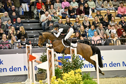  | 12022026 Indoor VS _456 