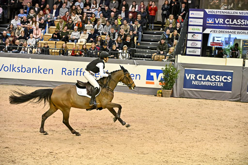  | 12022026 Indoor VS _463 