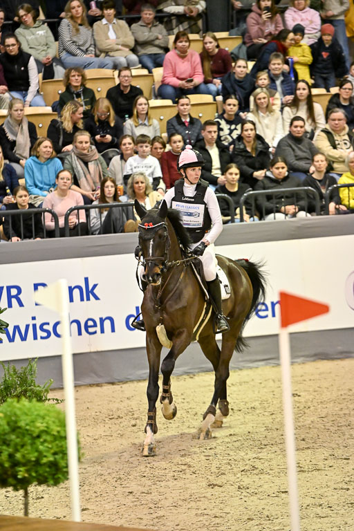  | 12022026 Indoor VS _472 