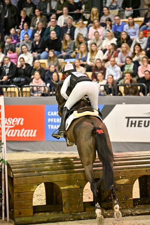  | 12022026 Indoor VS _481 