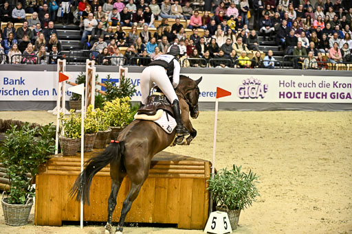  | 12022026 Indoor VS _495 