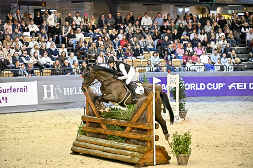  | 12022026 Indoor VS _497 