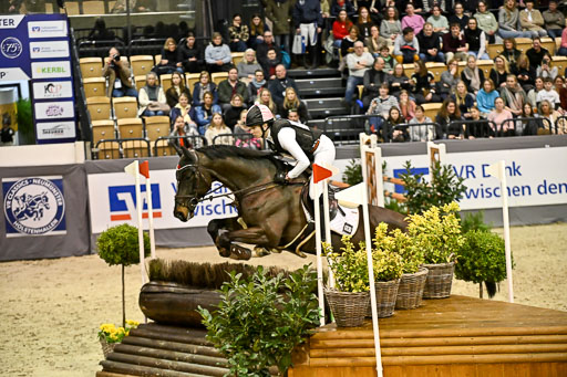  | 12022026 Indoor VS _498 