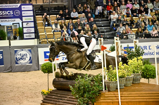  | 12022026 Indoor VS _499 