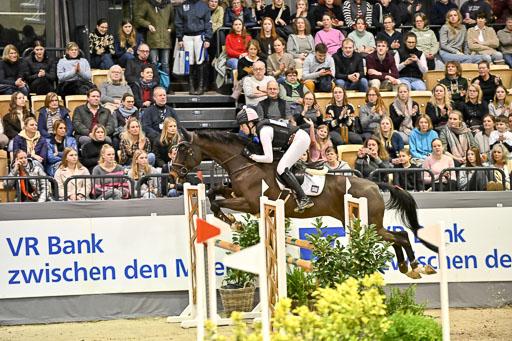  | 12022026 Indoor VS _507 