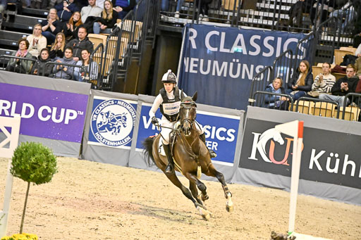  | 12022026 Indoor VS _522 