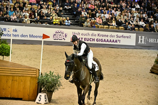  | 12022026 Indoor VS _542 