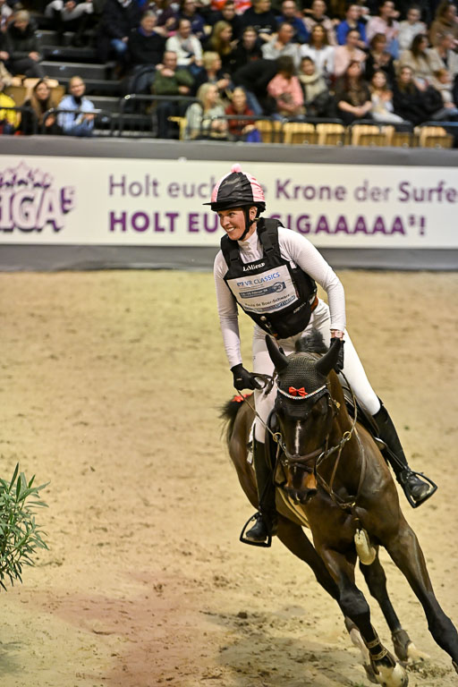  | 12022026 Indoor VS _547 