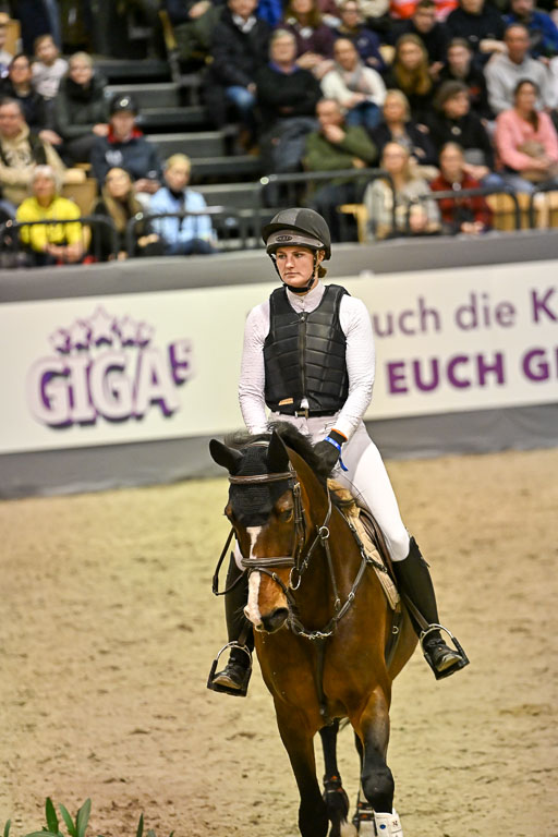  | 12022026 Indoor VS _552 