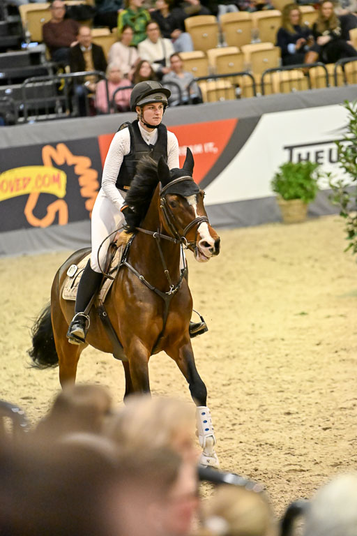  | 12022026 Indoor VS _554 