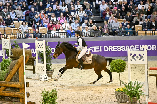  | 12022026 Indoor VS _589 