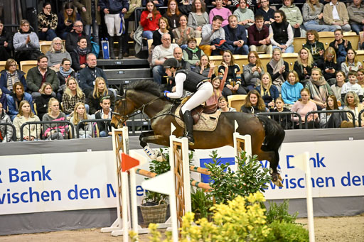  | 12022026 Indoor VS _590 