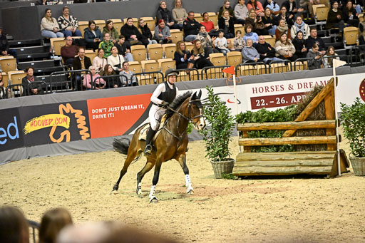  | 12022026 Indoor VS _592 