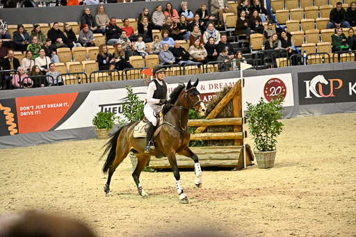  | 12022026 Indoor VS _593 