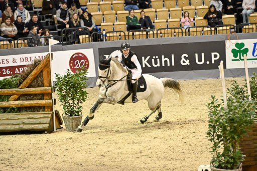  | 12022026 Indoor VS _718 