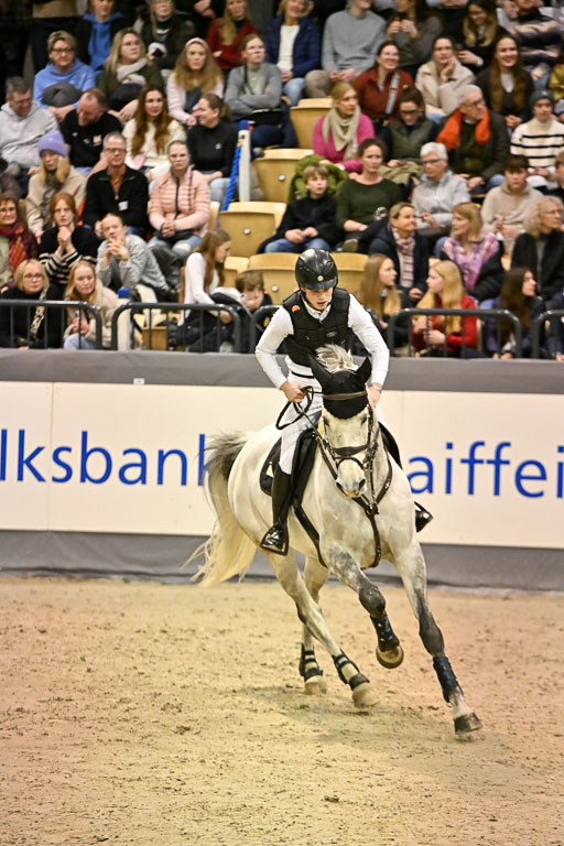  | 12022026 Indoor VS _731 