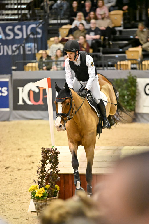  | 12022026 Indoor VS _744 