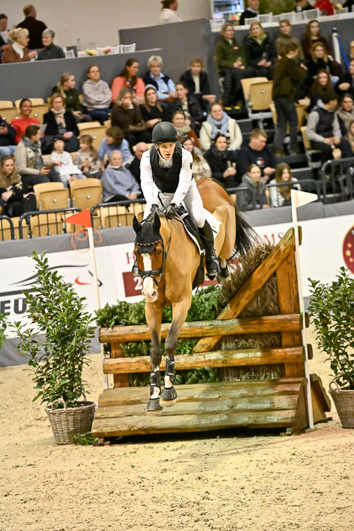  | 12022026 Indoor VS _751 