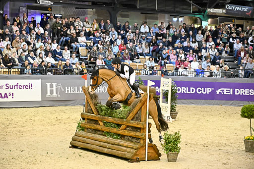  | 12022026 Indoor VS _756 