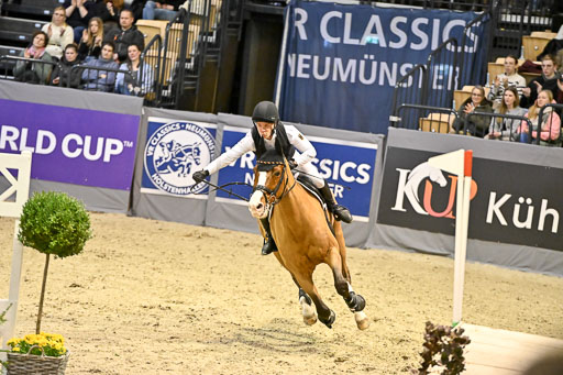  | 12022026 Indoor VS _776 