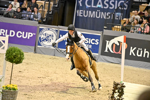  | 12022026 Indoor VS _778 