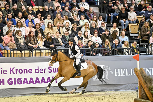  | 12022026 Indoor VS _782 