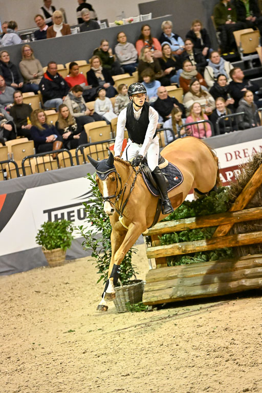  | 12022026 Indoor VS _794 