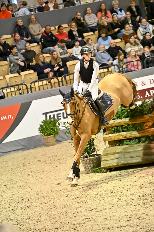  | 12022026 Indoor VS _795 