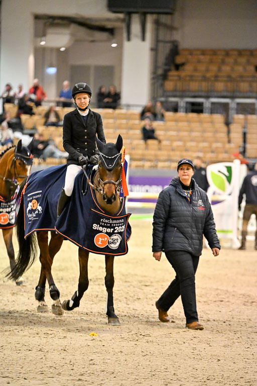  | 12022026 Team Trophy _174 