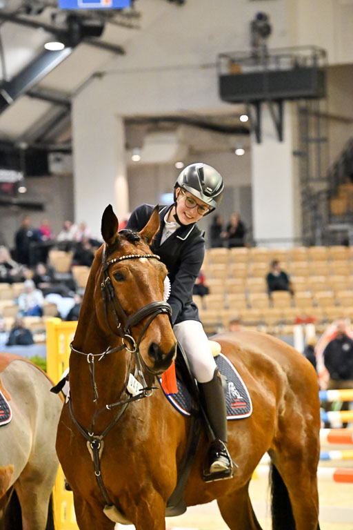  | 12022026 Team Trophy _180 