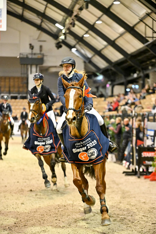  | 12022026 Team Trophy _196 