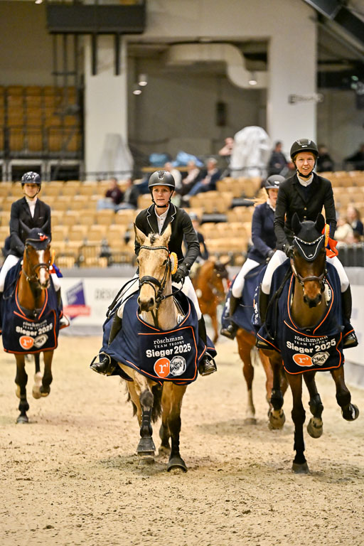  | 12022026 Team Trophy _201 